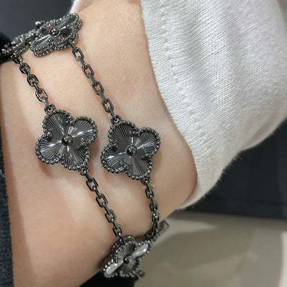 [Eternal Jewelry]CLOVER 5 MOTIF BLACK BRACELET