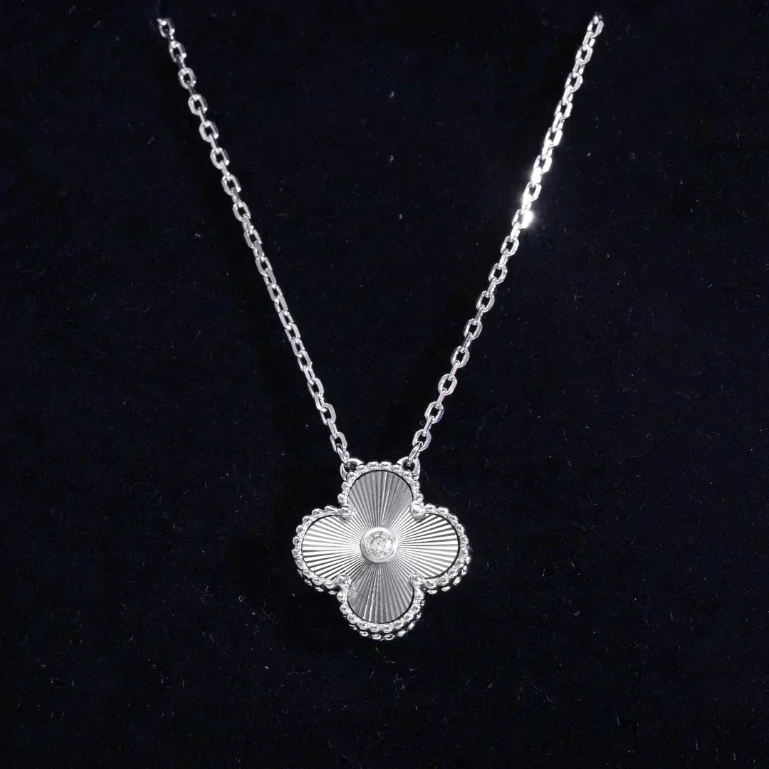 [Eternal Jewelry]CLOVER  15MM DIAMOND LASER NECKLACE SILVER