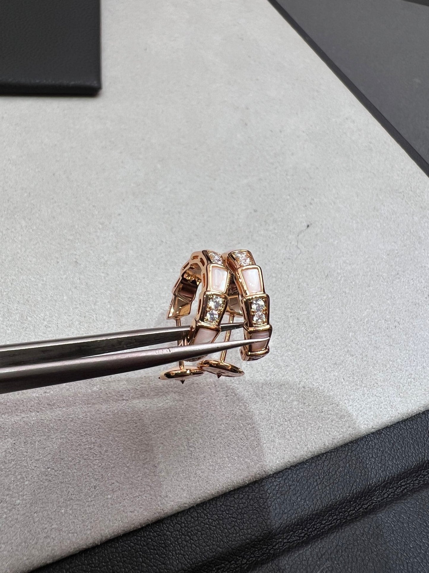 [Eternal Jewelry]SERPENTI MOP PINK GOLD EARRINGS