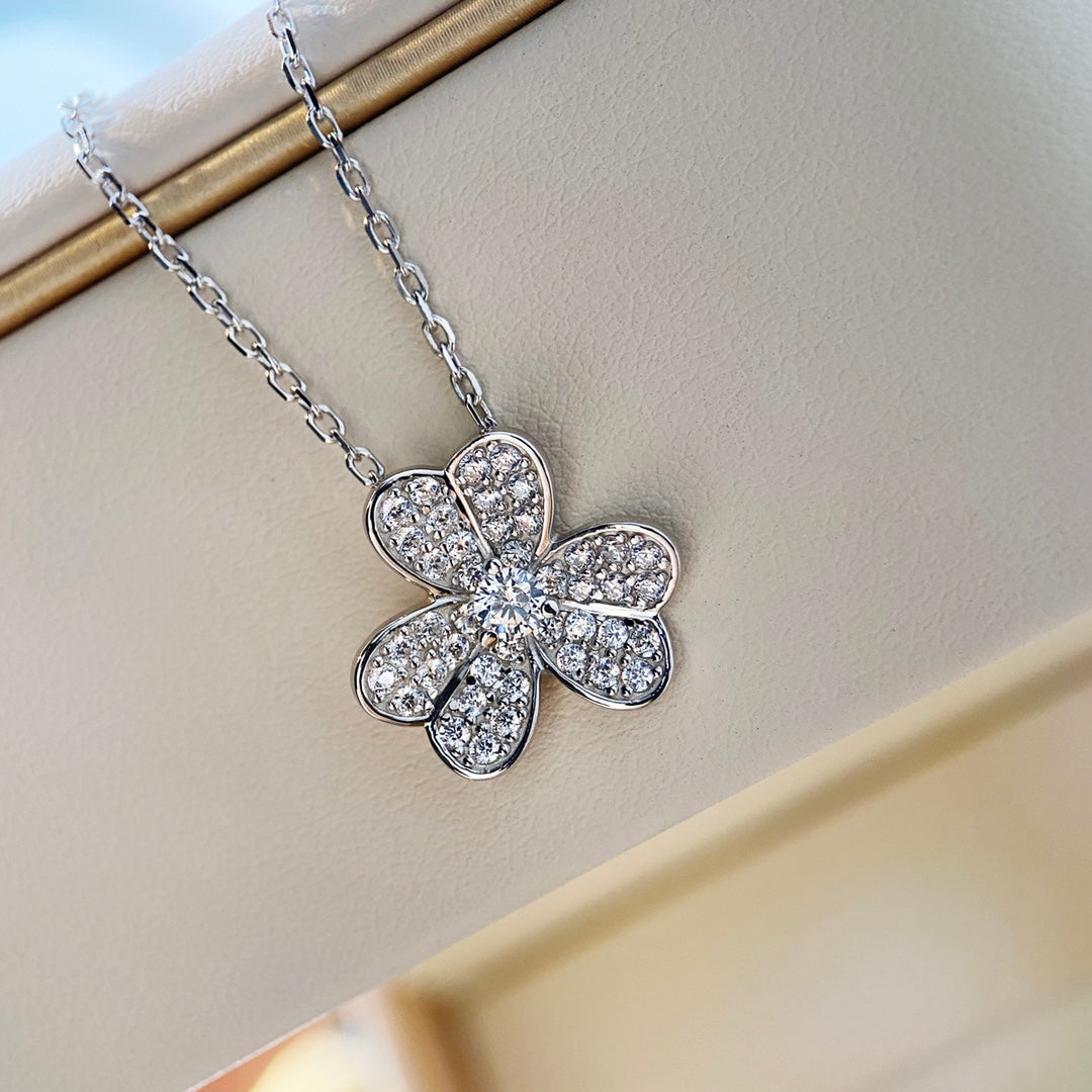 [Eternal Jewelry]CLOVER DIAMOND NECKLACE SILVER