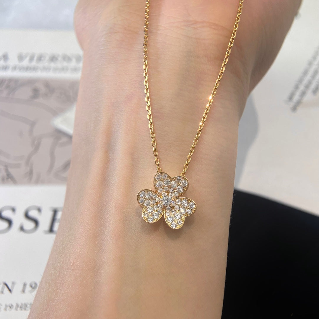 [Eternal Jewelry]FLOWER DIAMOND NECKLACE