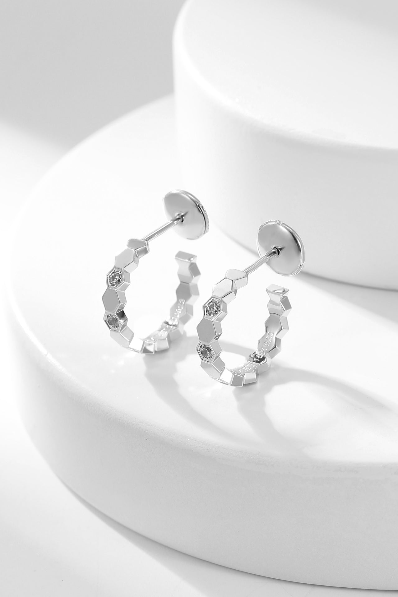 [Eternal Jewelry]BEE LOVE DIAMOND HOOP EARRINGS
