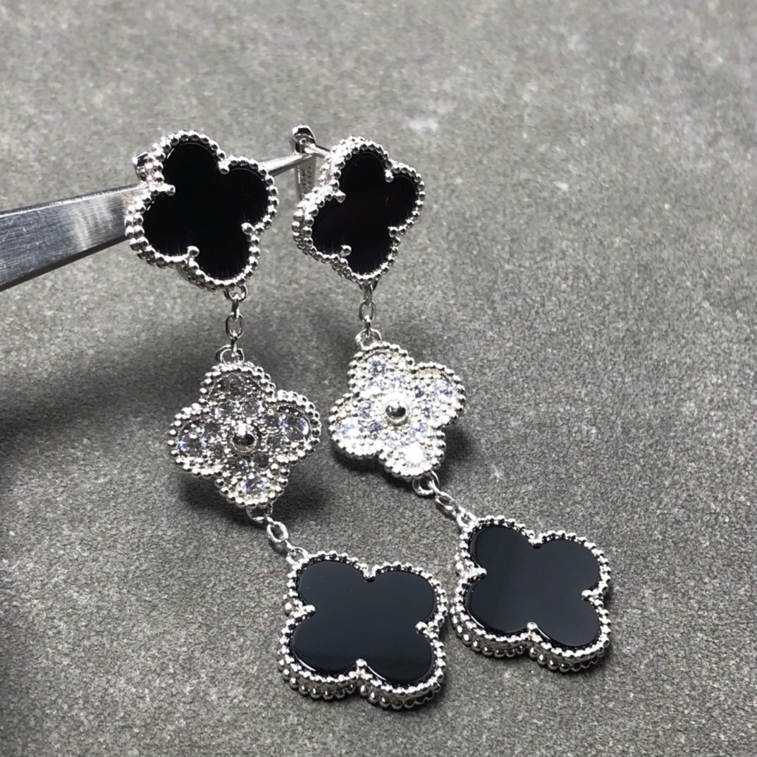 [Eternal Jewelry]CLOVER 3 MOTIF DIAMOND ONYX SILVER EARRINGS