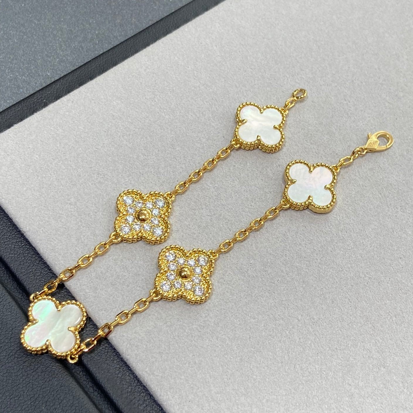 [Eternal Jewelry]CLOVER BRACELET 5 MOTIF WHITE MOP DIAMOND