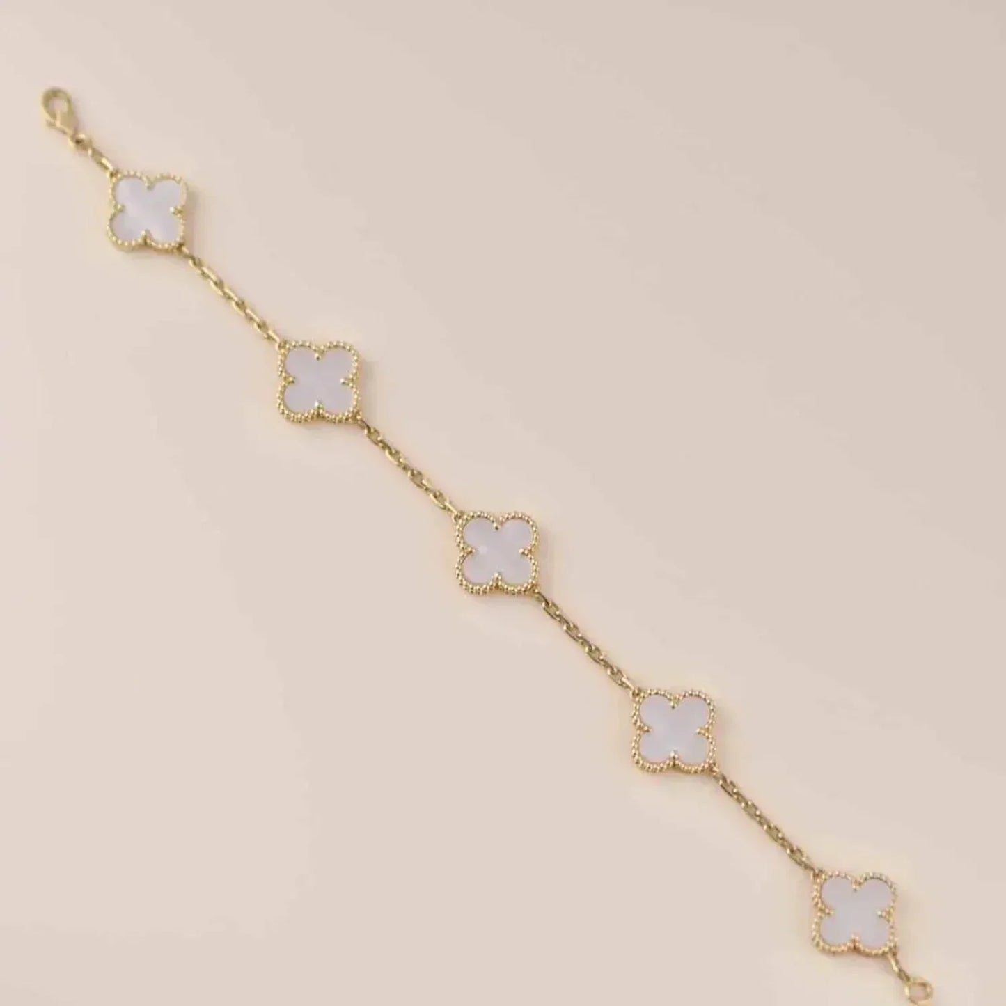 [Eternal Jewelry]CLOVER  5 MOTIF WHITE MOP BRACELET