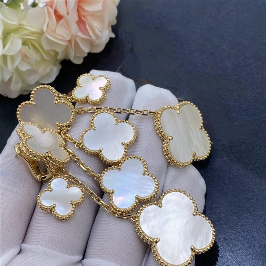 [Eternal Jewelry]CLOVER EARRINGS WHITE MOP 4 MOTIFS GOLD