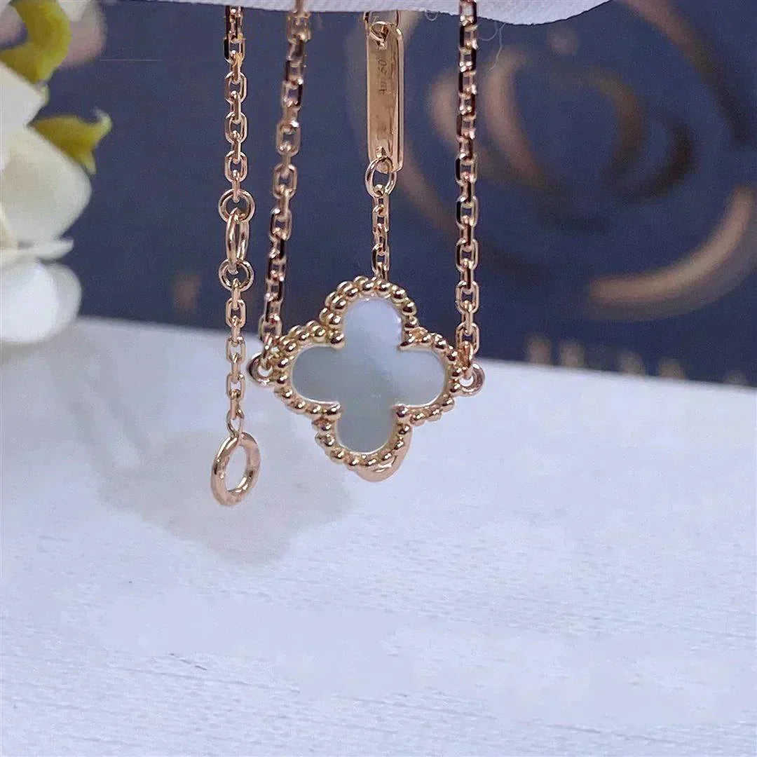 [Eternal Jewelry]CLOVER WHITE MOP SINGLE FLOWER BRACELET